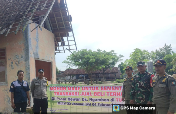 Cegah Penyebaran PMK, Polsek Ngambon Turut Serta Dalam Pendampingan Penutupan Sementara Pasar Hewan