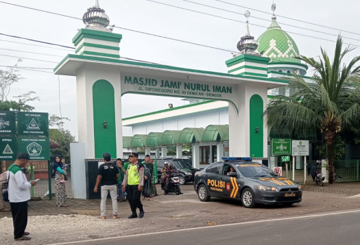 Pengamanan Dan Pengawalan Peserta Lari Maraton Oleh Polsek Padangan Dalam Rangka Harlah NU Ke 102