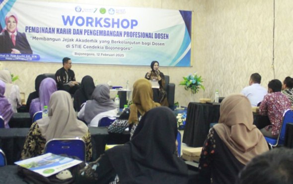 STIE Cendekia Bojonegoro Gelar Workshop Pembinaan Karir dan Pengembangan Profesional Dosen