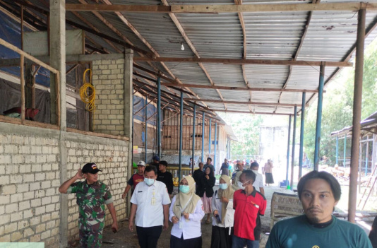 Lalat menyerang permukiman di Baureno